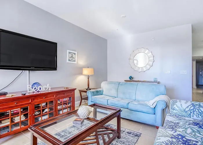 Coconut Grove 203