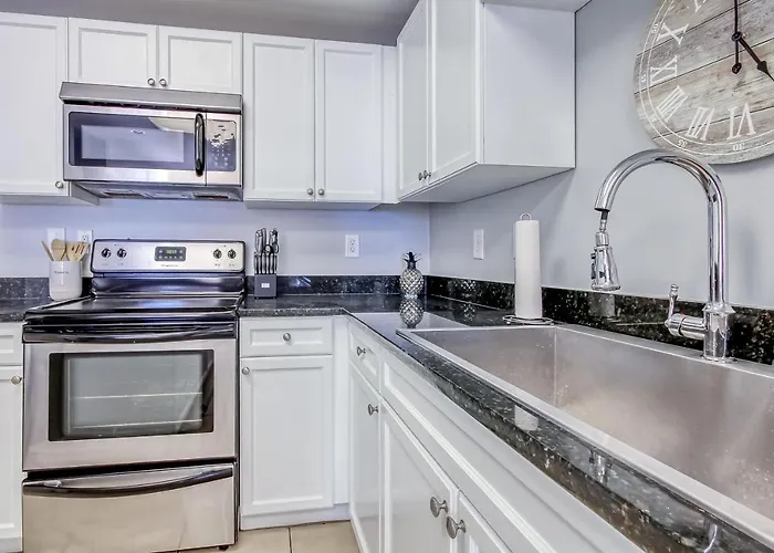 Coconut Grove 203
